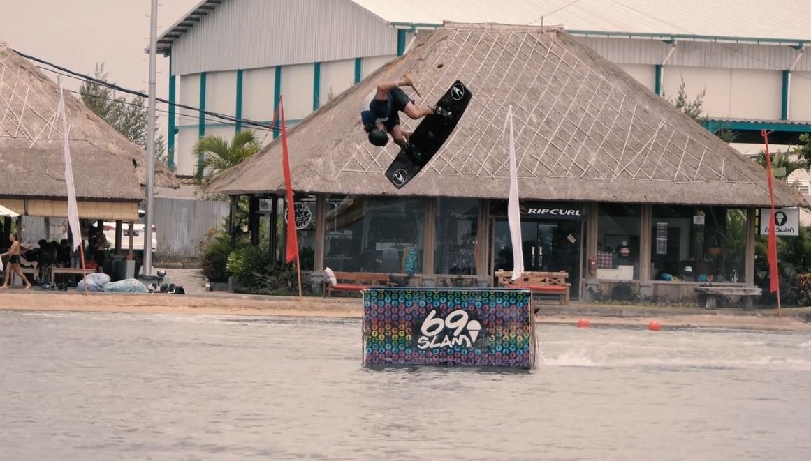 En este momento estás viendo 1 Minuto en Bali